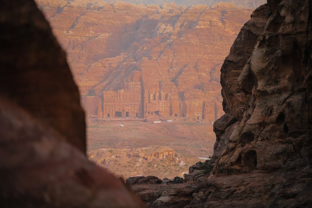 vue eloignée de petra